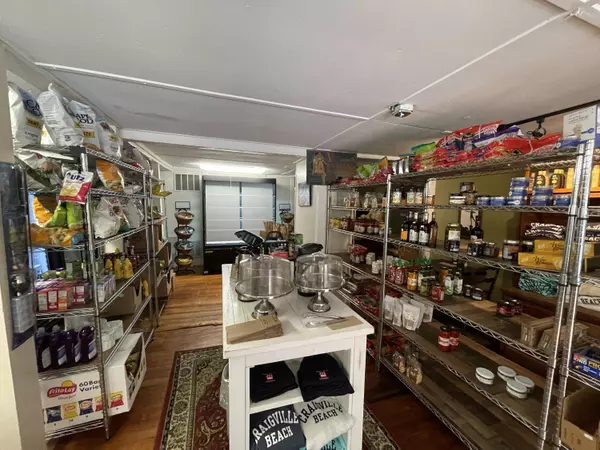 Centerville, MA 02632,628 Craigville Beach Road