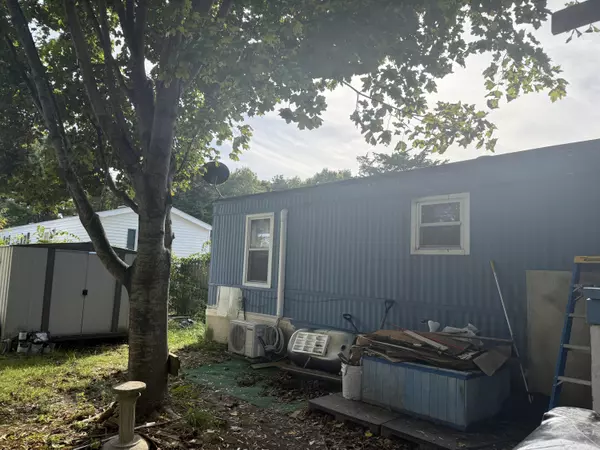 Pocasset, MA 02559,7 4th Avenue