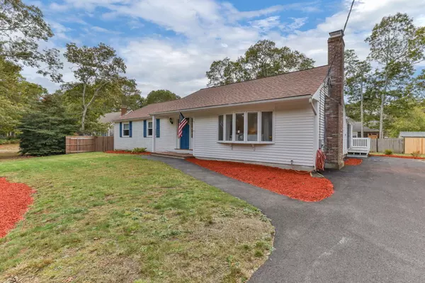 Hyannis, MA 02601,141 Dolphin Lane