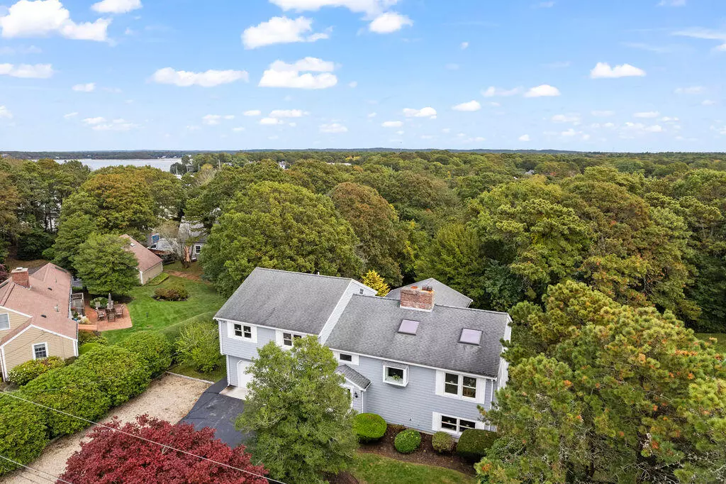 North Falmouth, MA 02556,9 Seascape Lane