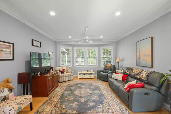 Mashpee, MA 02649,320 Quinaquisset Avenue