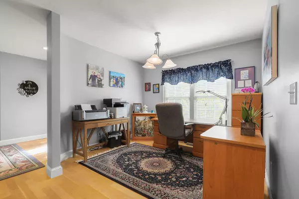 Mashpee, MA 02649,320 Quinaquisset Avenue