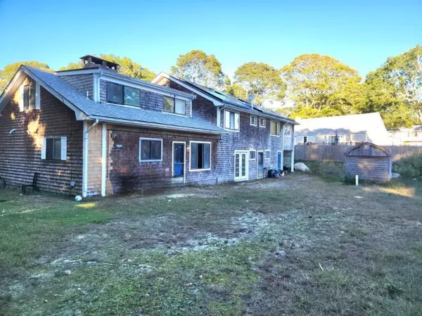 Hyannis, MA 02601,15 Sterling Road