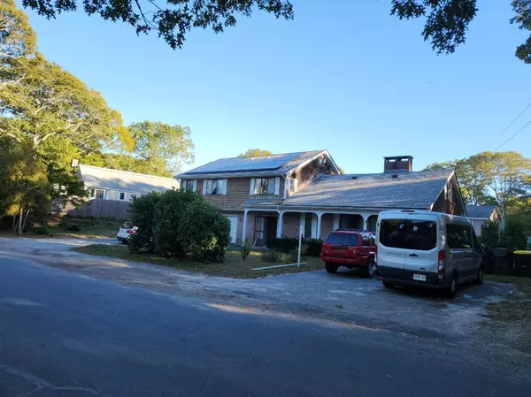 Hyannis, MA 02601,15 Sterling Road