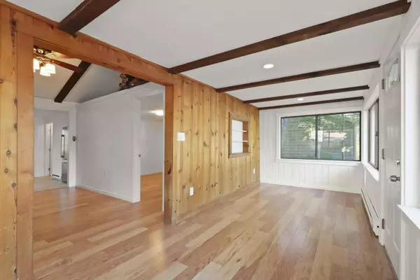 Buzzards Bay, MA 02532,74 Martin Street