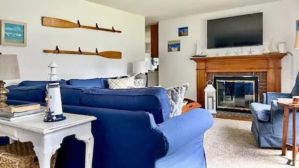 South Yarmouth, MA 02664,6 Lauries Lane