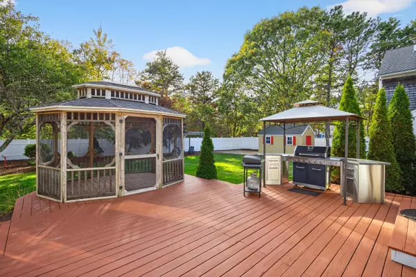 Mashpee, MA 02649,109 Great Pines Drive