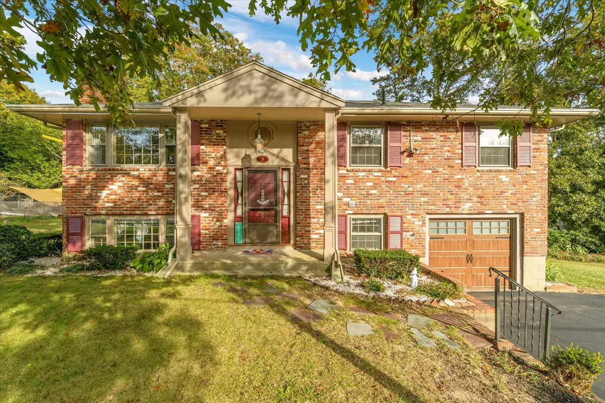 Harwich, MA 02645,76 Williamsburg Avenue