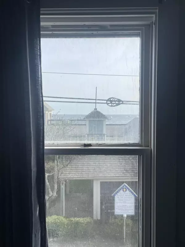 Provincetown, MA 02657,512 Commercial Street