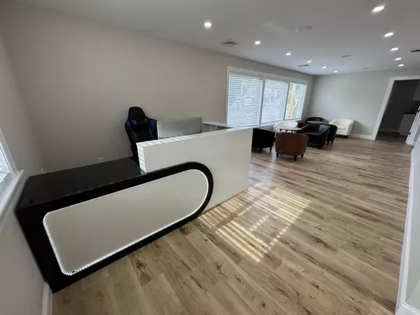 483 Route 28, West Yarmouth, MA 02673