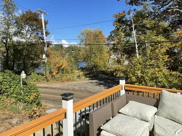 Plymouth, MA 02360,215 Roxy Cahoon Road