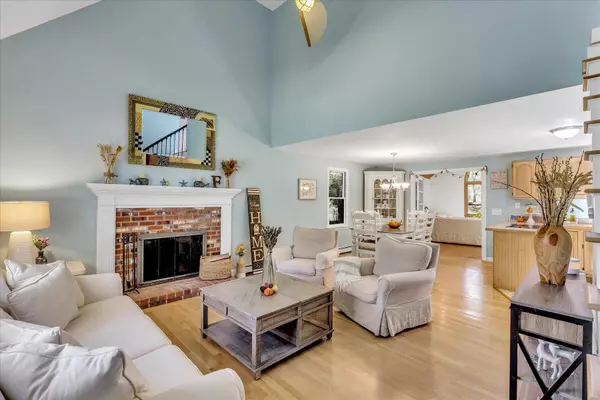 Mashpee, MA 02649,20 Windsor Way