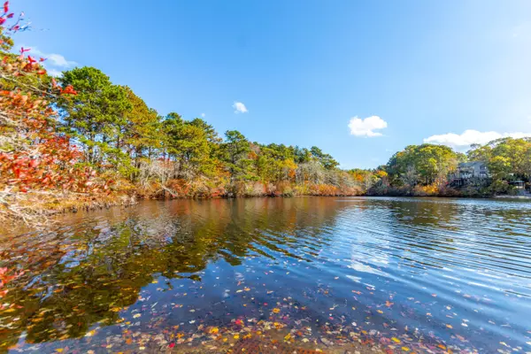 Mashpee, MA 02649,42 Fells Pond Road