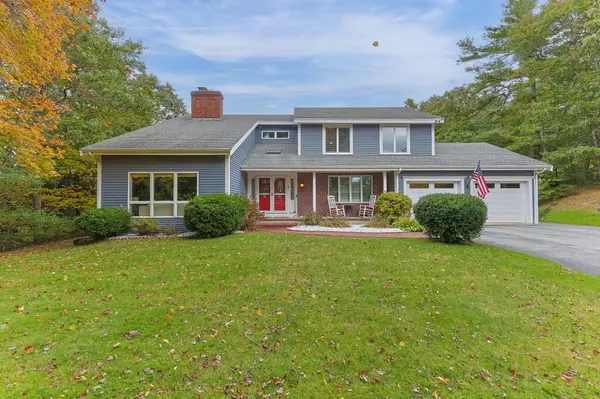 Buzzards Bay, MA 02532,4 Knob Lane