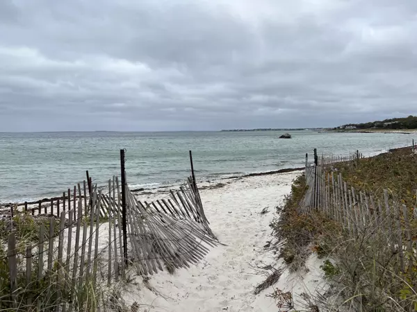 West Falmouth, MA 02540,7 Pilgrim Path