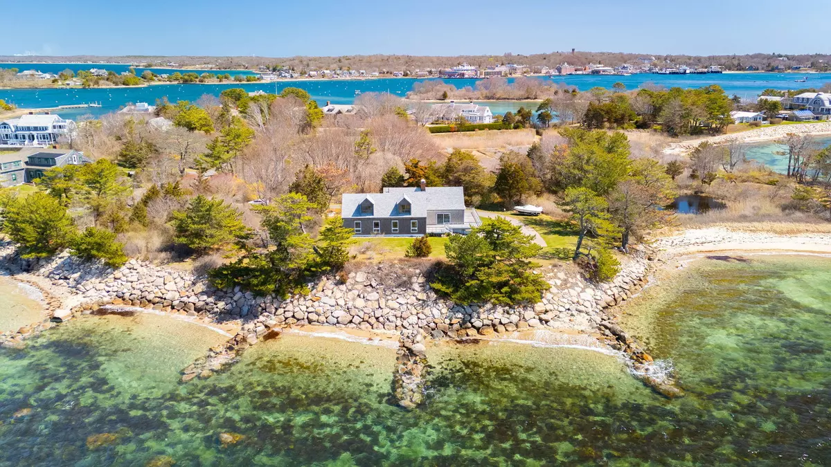 Woods Hole, MA 02543,169 Penzance Road