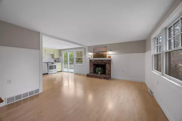 Eastham, MA 02642,30 Mayflower Road