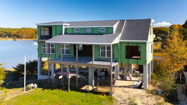 Pocasset, MA 02559,14 Navajo Road