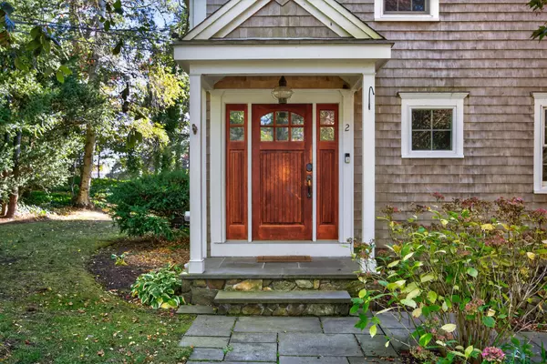 North Chatham, MA 02650,2 Seapine Road