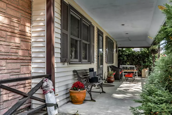 Rockland, MA 02370,718 Market Street