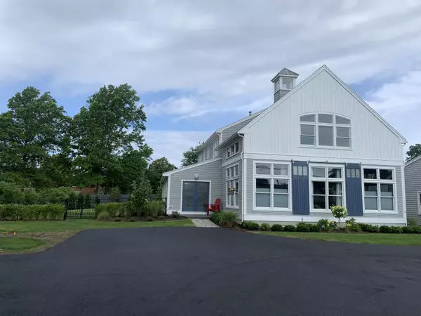156 Teaticket Highway Highway, Falmouth, MA 02540