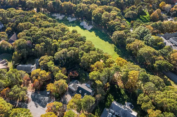 Yarmouth Port, MA 02675,43 Canterbury Road