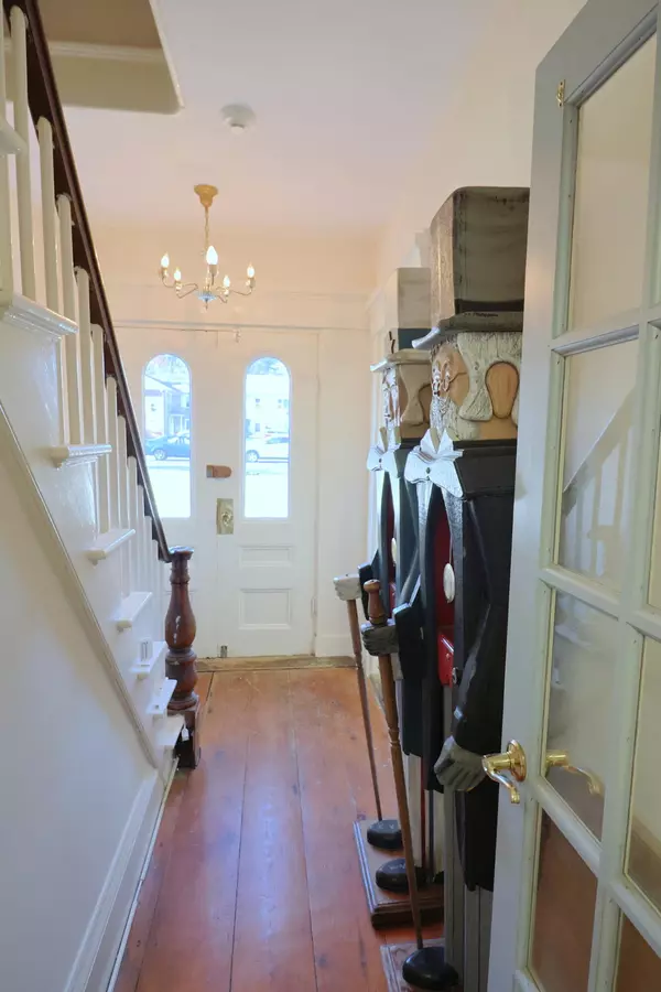 West Dennis, MA 02670,467 Main Street