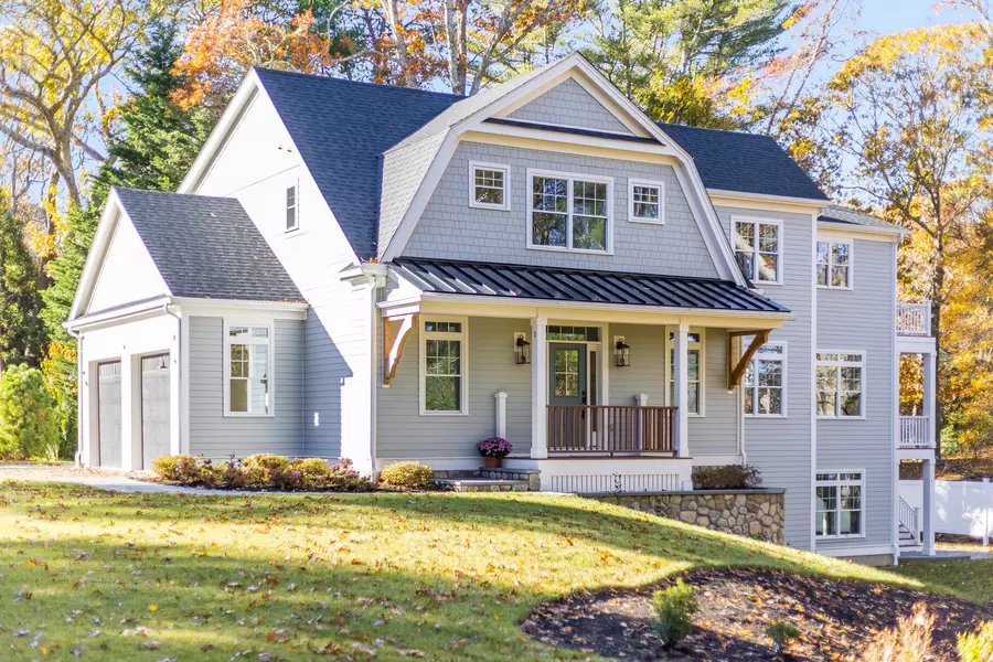 3 Red Brook Pond Drive, Cataumet, MA 02534