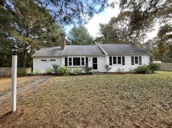 18 Sandy Valley Road, Marstons Mills, MA 02648