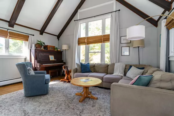 Bourne, MA 02532,44 Cotuit Road