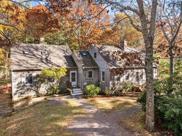 515 County Road, Pocasset, MA 02559