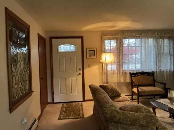 Hyannis, MA 02601,29 Windshore Drive