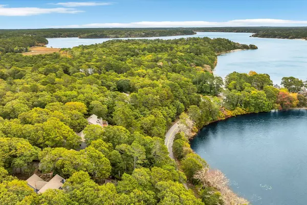 Brewster, MA 02631,52 Bettys Lane