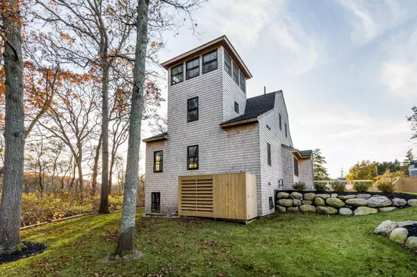 Hyannis Port, MA 02647,417 Scudder Avenue