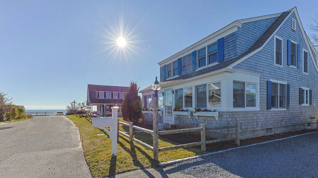 8 Wyndemere Bluffs Road, Harwich Port, MA 02646