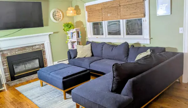 South Yarmouth, MA 02664,38 Marlin Way