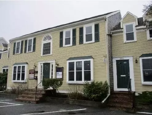 1645 Falmouth Road #UNIT 9D, Centerville, MA 02632