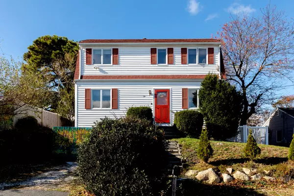 59 Hilltop Avenue, Plymouth, MA 02360