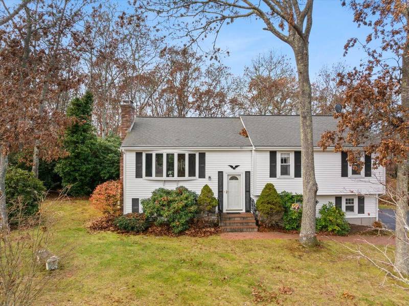 7 Portside Drive, Pocasset, MA 02559
