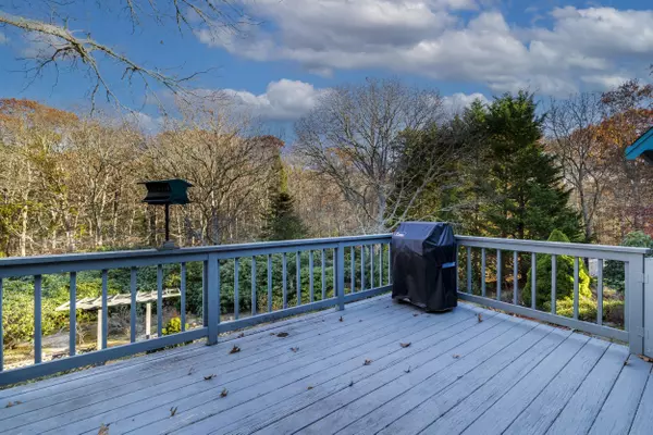 Teaticket, MA 02536,23 Meadowood Lane