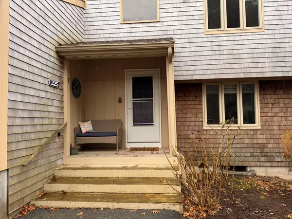 225 Southwest Meadows #UNIT 225, Teaticket, MA 02536