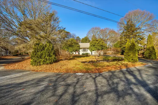 Hyannis, MA 02601,386 Bishops Terrace