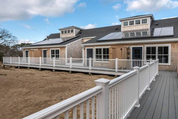 One Mariners Landing ##7, Edgartown, MA 02539