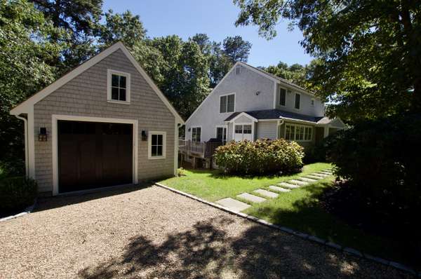 23 Hidden Cove Road, Oak Bluffs, MA 02557