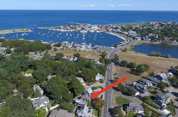 6 Laurel Avenue, Oak Bluffs, MA 02557