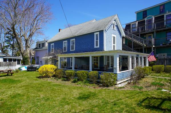 Oak Bluffs, MA 02557,5 Tabernacle Avenue