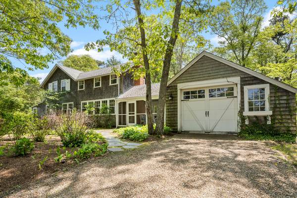 67 Madison Avenue, Oak Bluffs, MA 02557