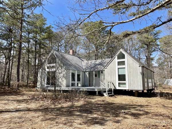 41 Waterview Road, Oak Bluffs, MA 02557