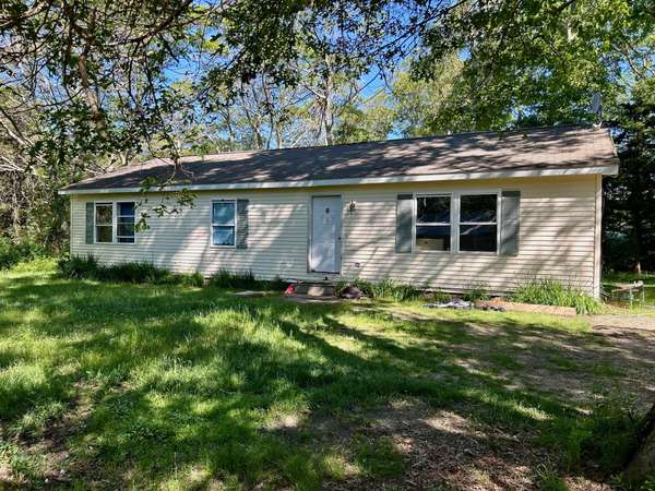 7 Sachem Way, Oak Bluffs, MA 02557