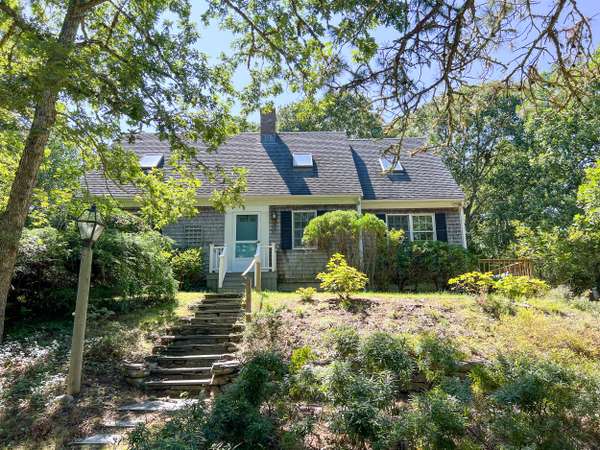 47 Willow Tree Hollow, West Tisbury, MA 02575